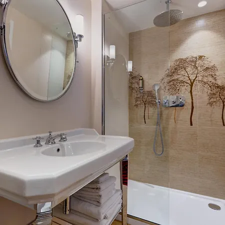 穆杰酒店 3* 巴黎