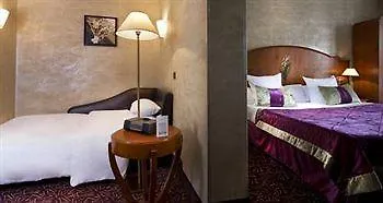 Muguet 3* Paris